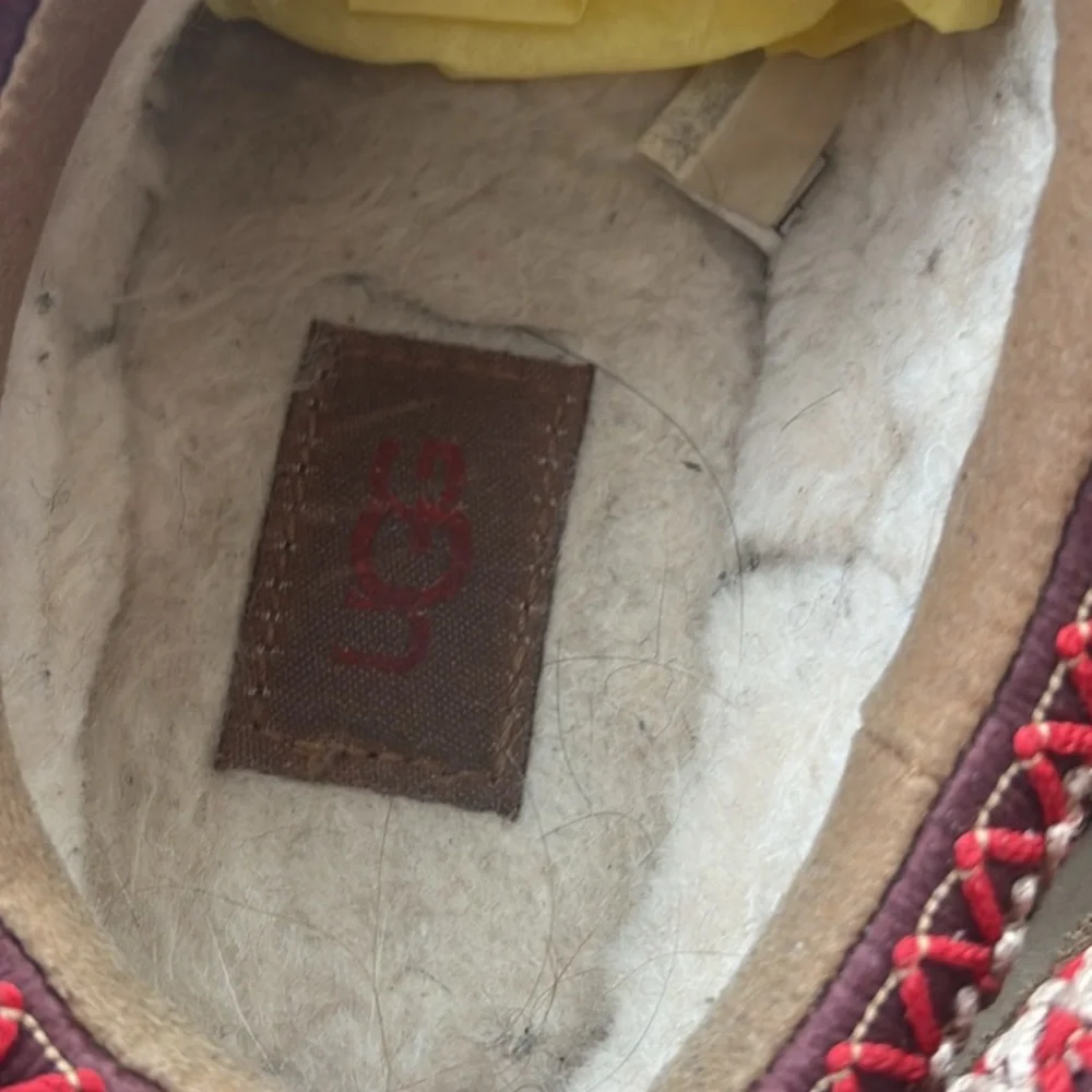 UGG Kids TASMAN slippers Brown Suede size 12